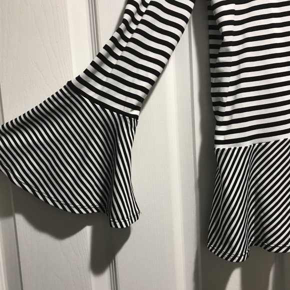 💜 Striped Peplum Style Top - Picture 2 of 4